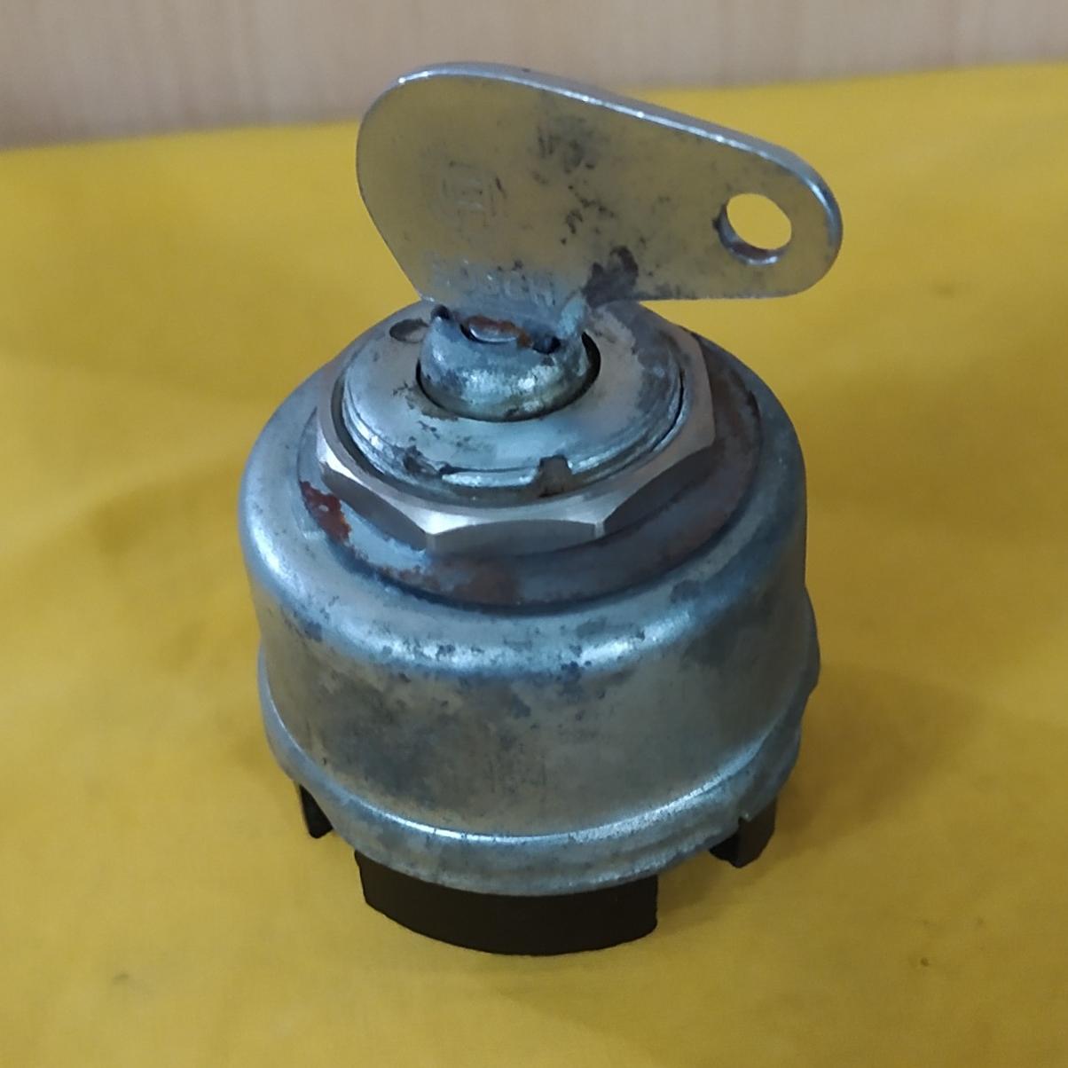 سوئیچ دو کنتاک بنز با کلید فابریک