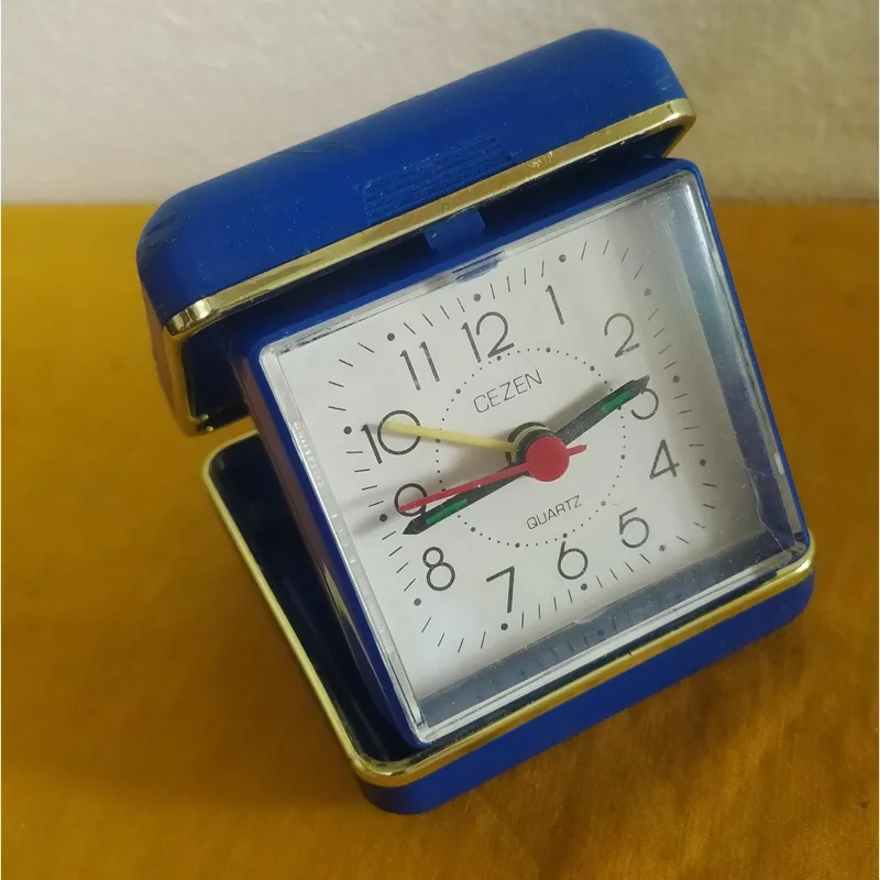 ساعت جعبه ای مسافرتی