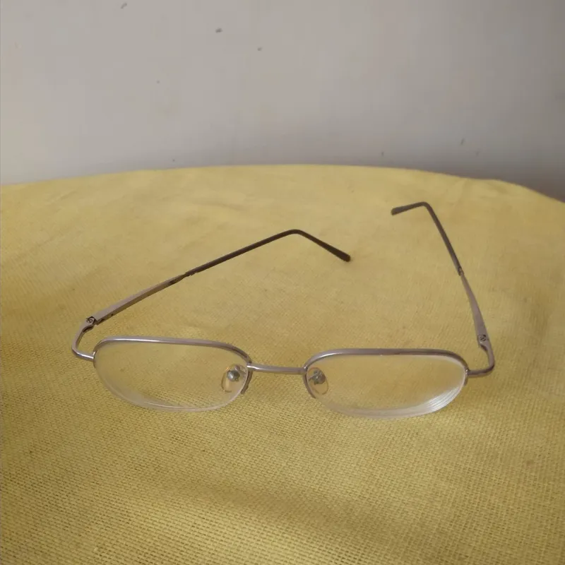عینک طبی فریم عالی