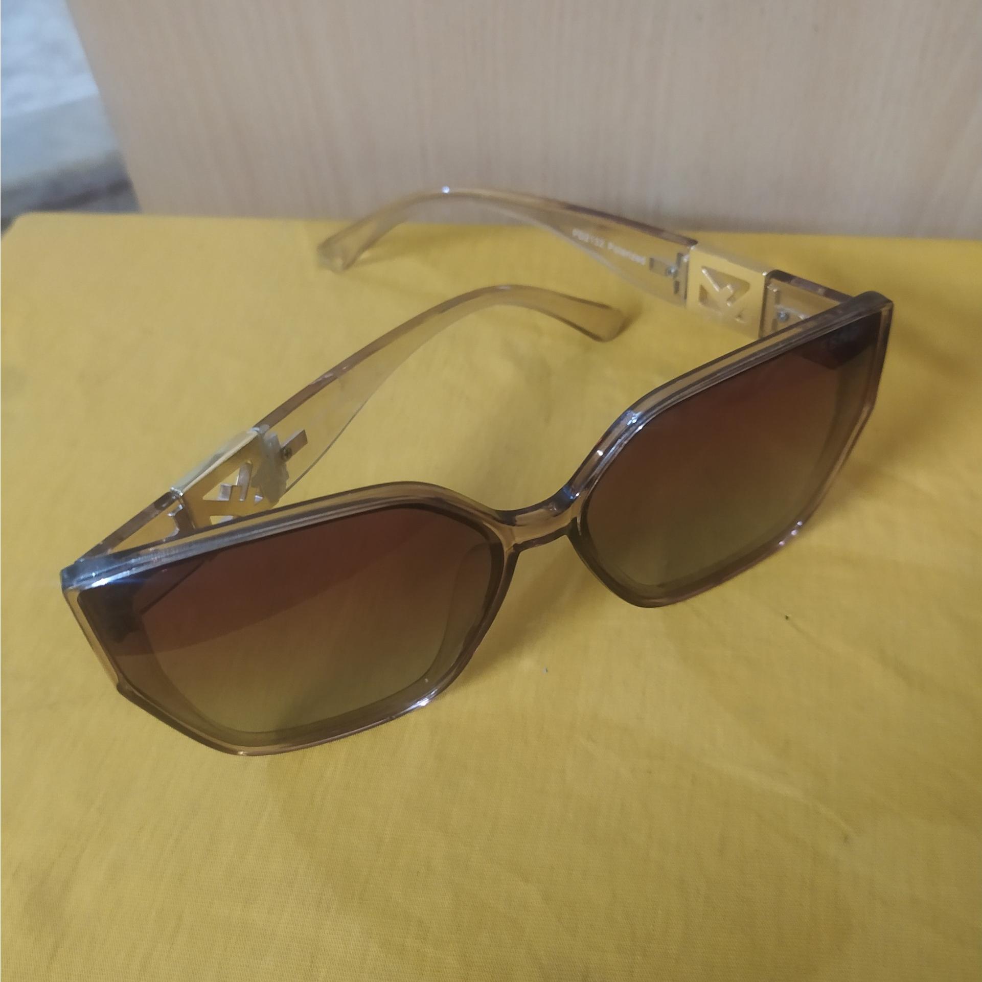 عینک آفتابی ایتالیایی مارک FENDI