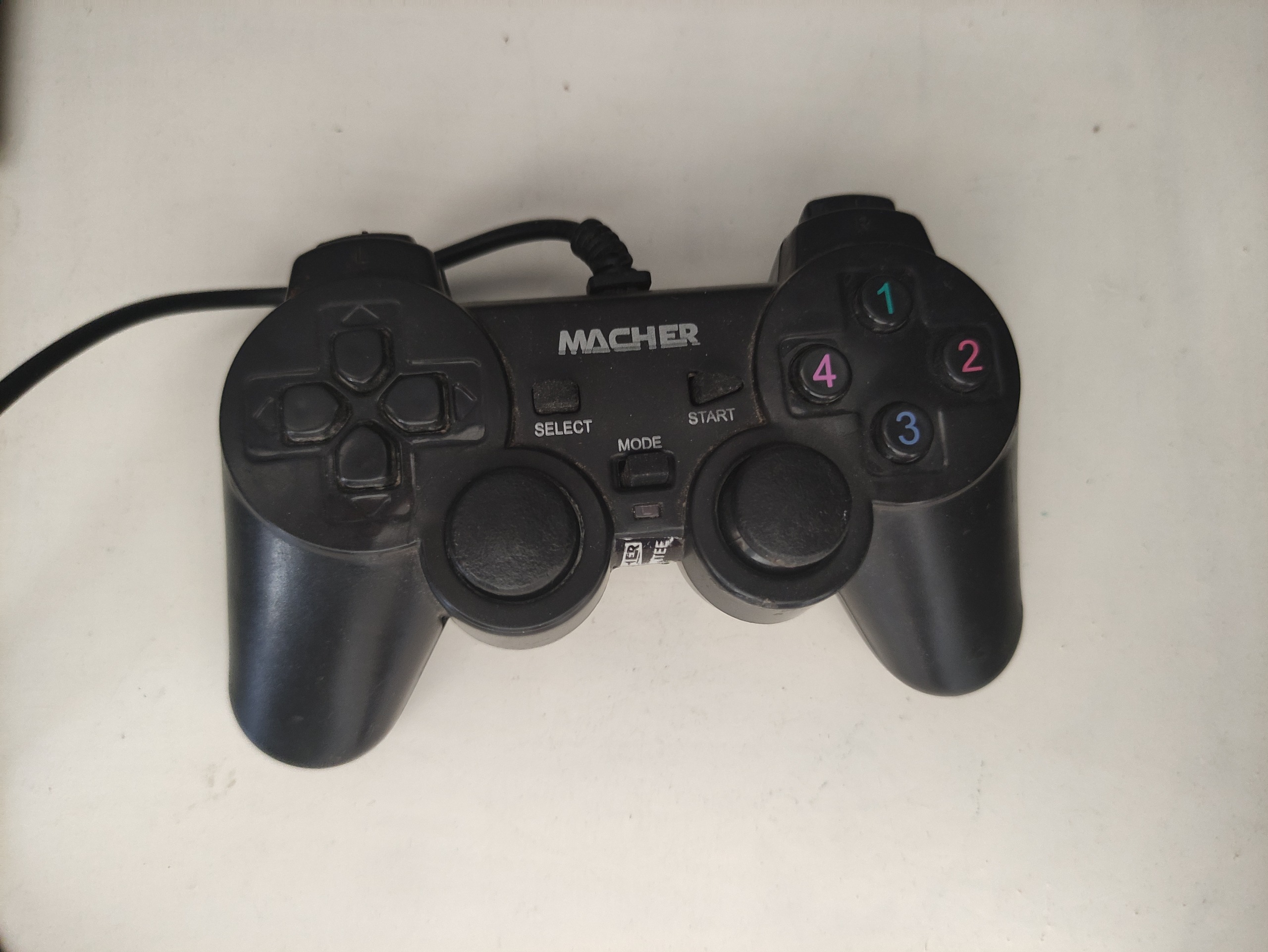 دسته بازی تک آنالوگ دار Macher