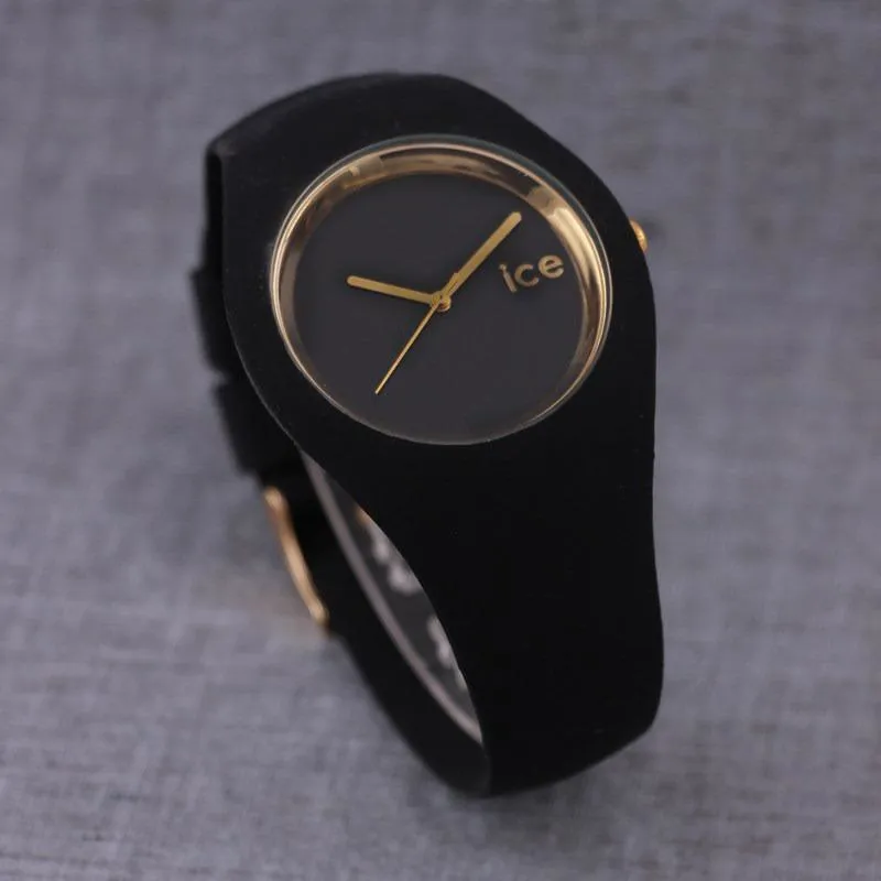 ساعت مچی عقربه ای مدل  4652