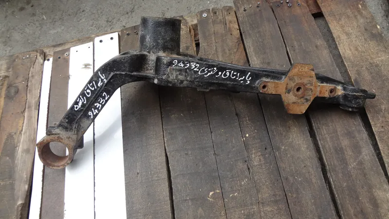 بازویی پایه اتاق اکسل عقب پژو405پارس سمند سمت چپ
