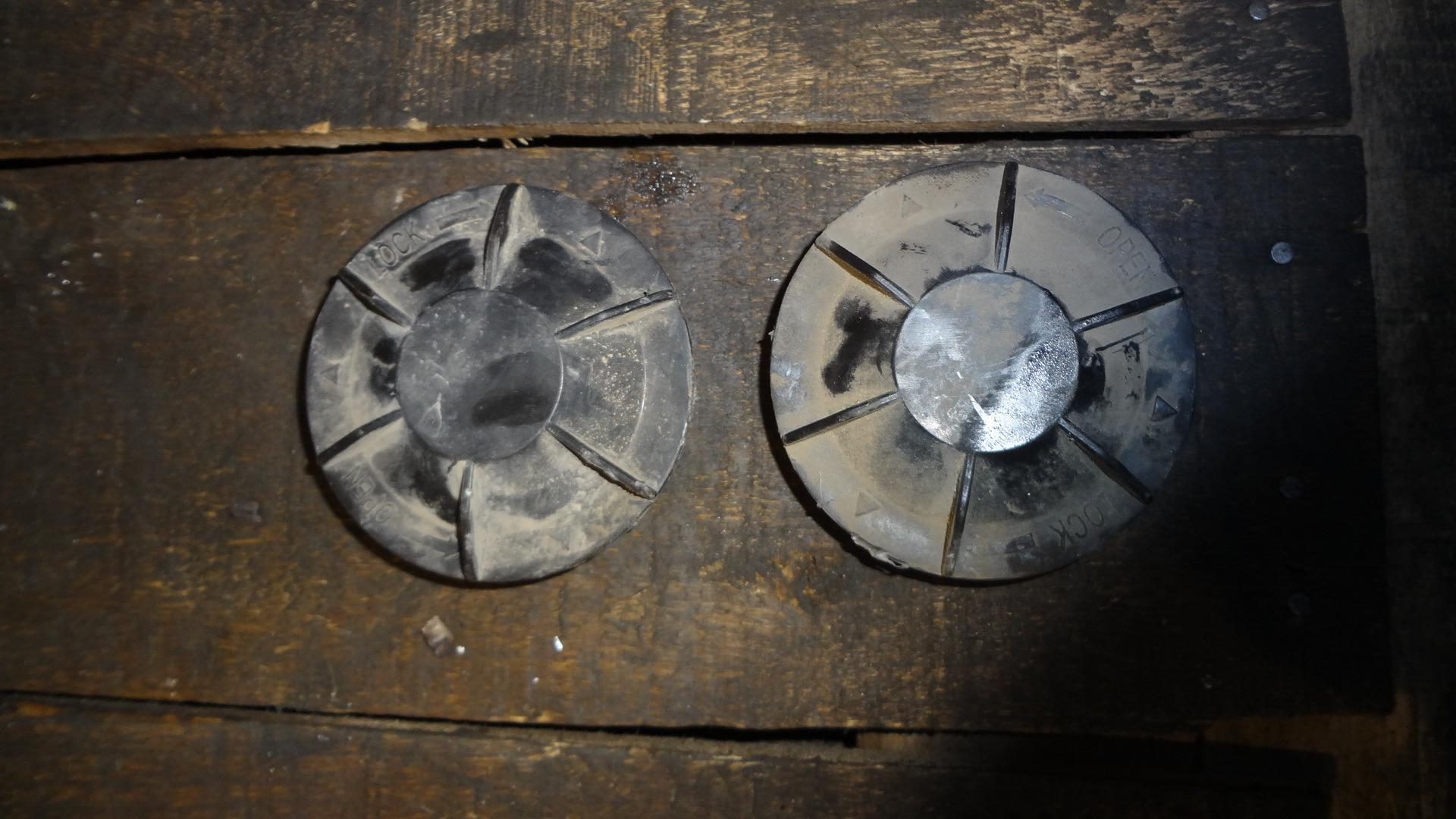 درپوش پشتی چراغ جلوی دنا جفت