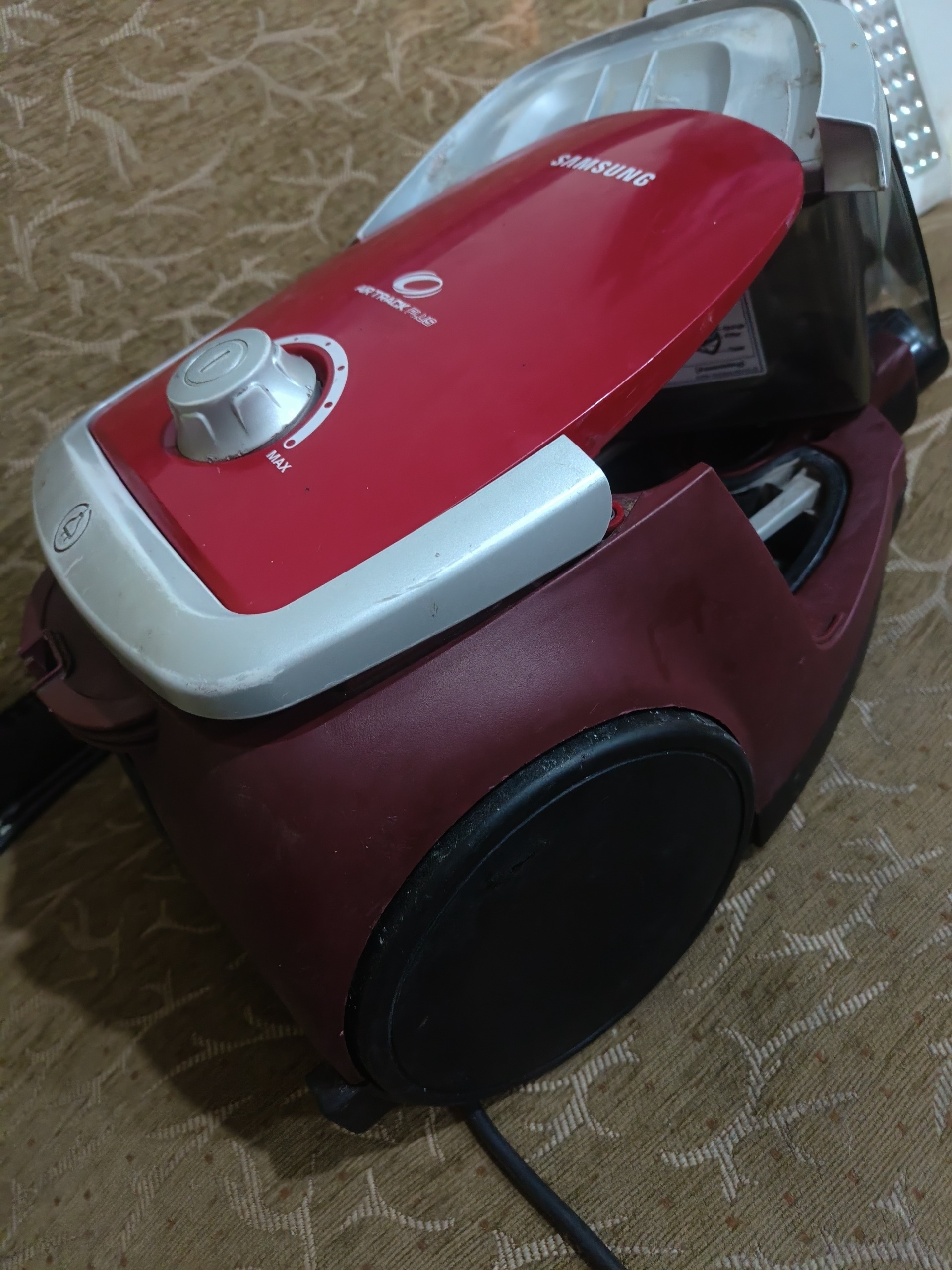 جاروبرقی بدون کیسه سامسونگ