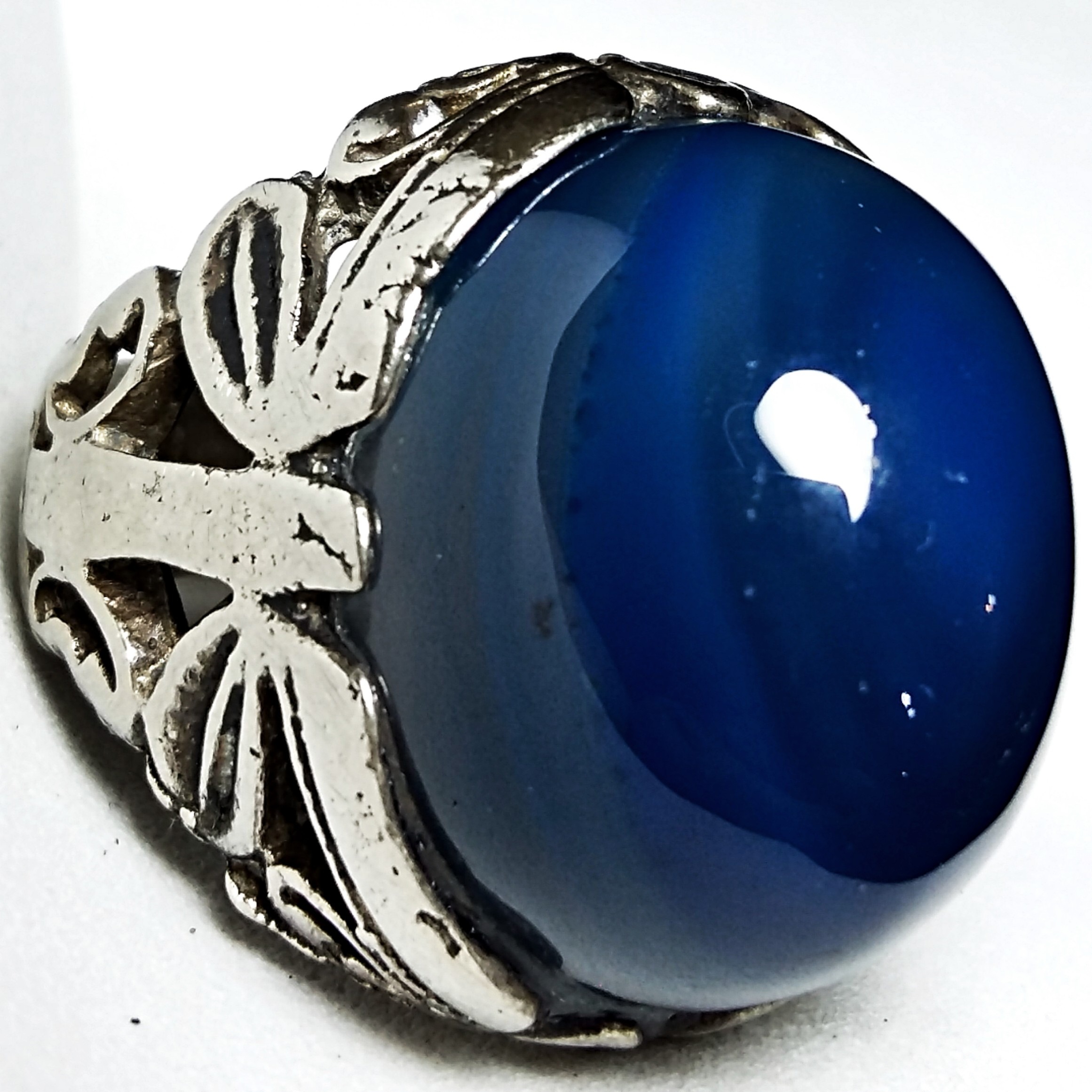 انگشتر بزرگ اشرافی عقیق آبی کلوخه معدنی و زیبا