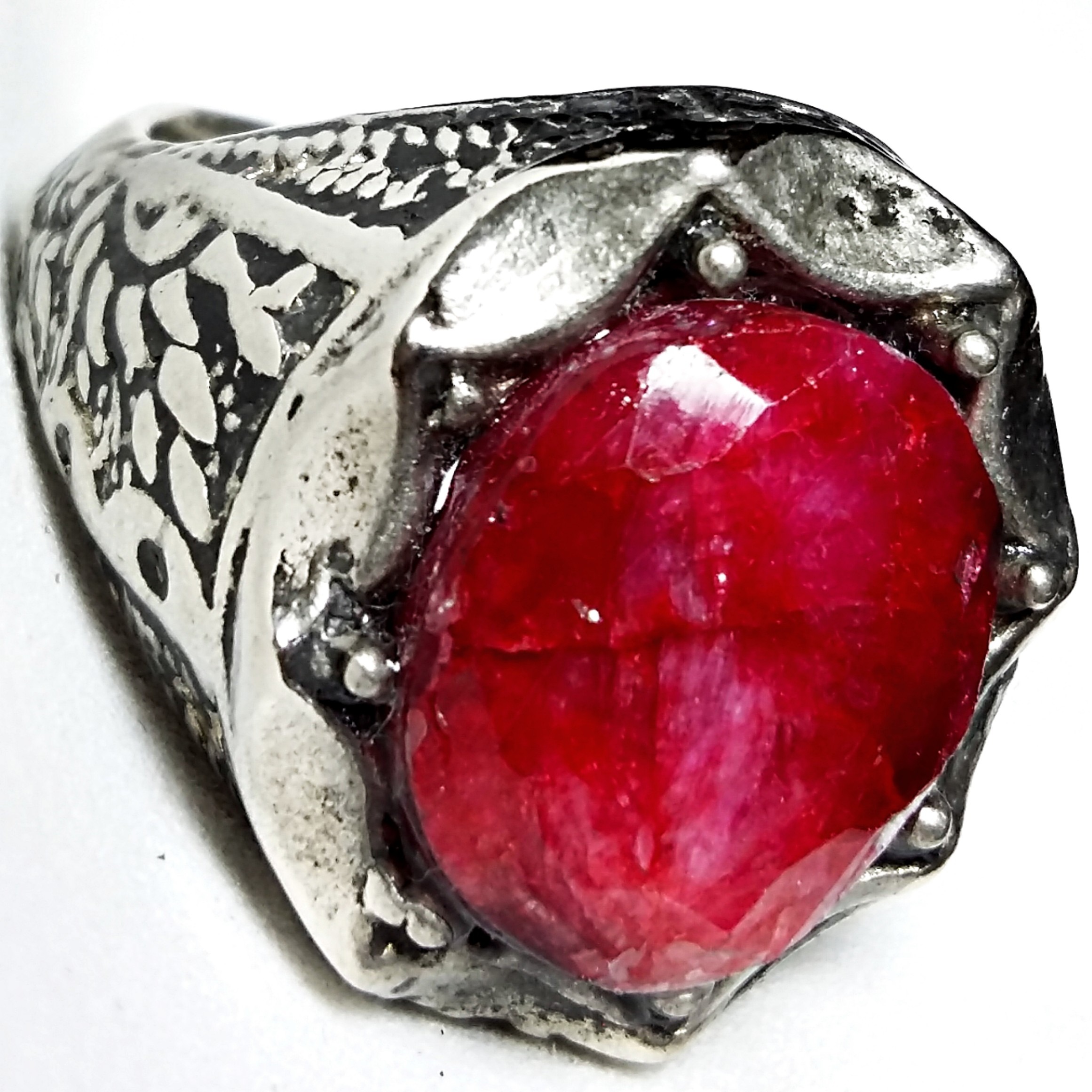 انگشتر گلبرگ آنتیک یاقوت سرخ آفریقایی معدنی