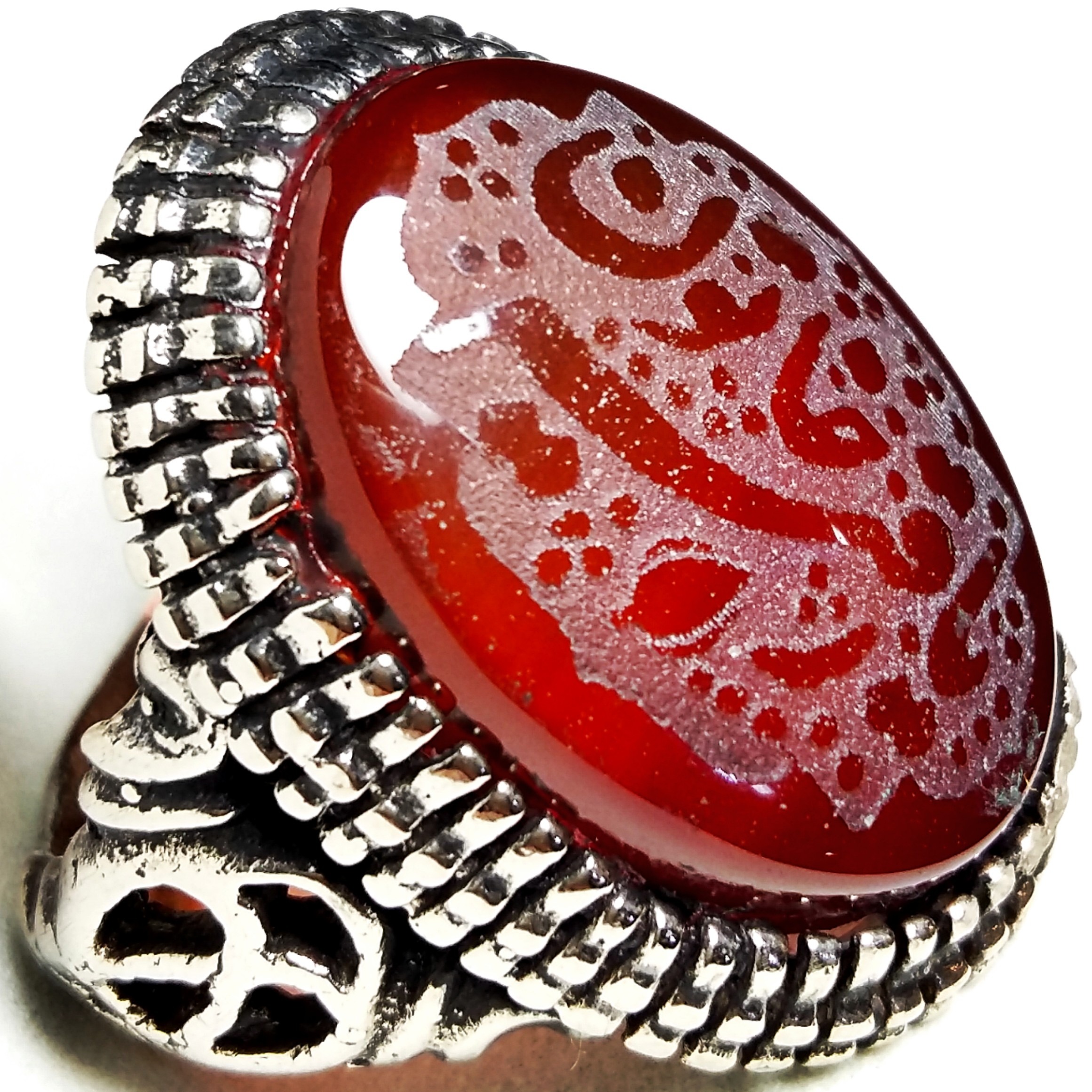 انگشتر سلطنتی عقیق سرخ معدنی با حک یا رقیه خاتون