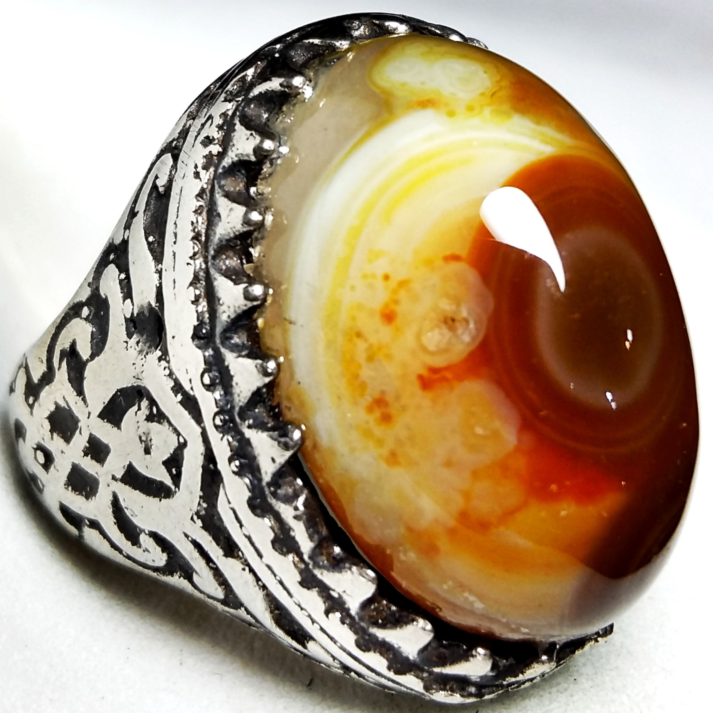 انگشتر شاهکار حجرالعین تک چشم آماده بنام شدن