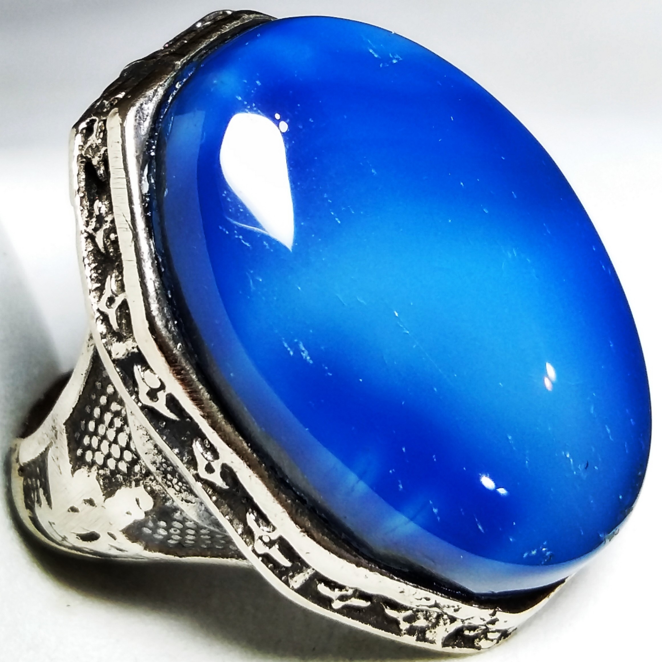 انگشتر فروهر سلطنتی عقیق آبی خوشرنگ برزیلی