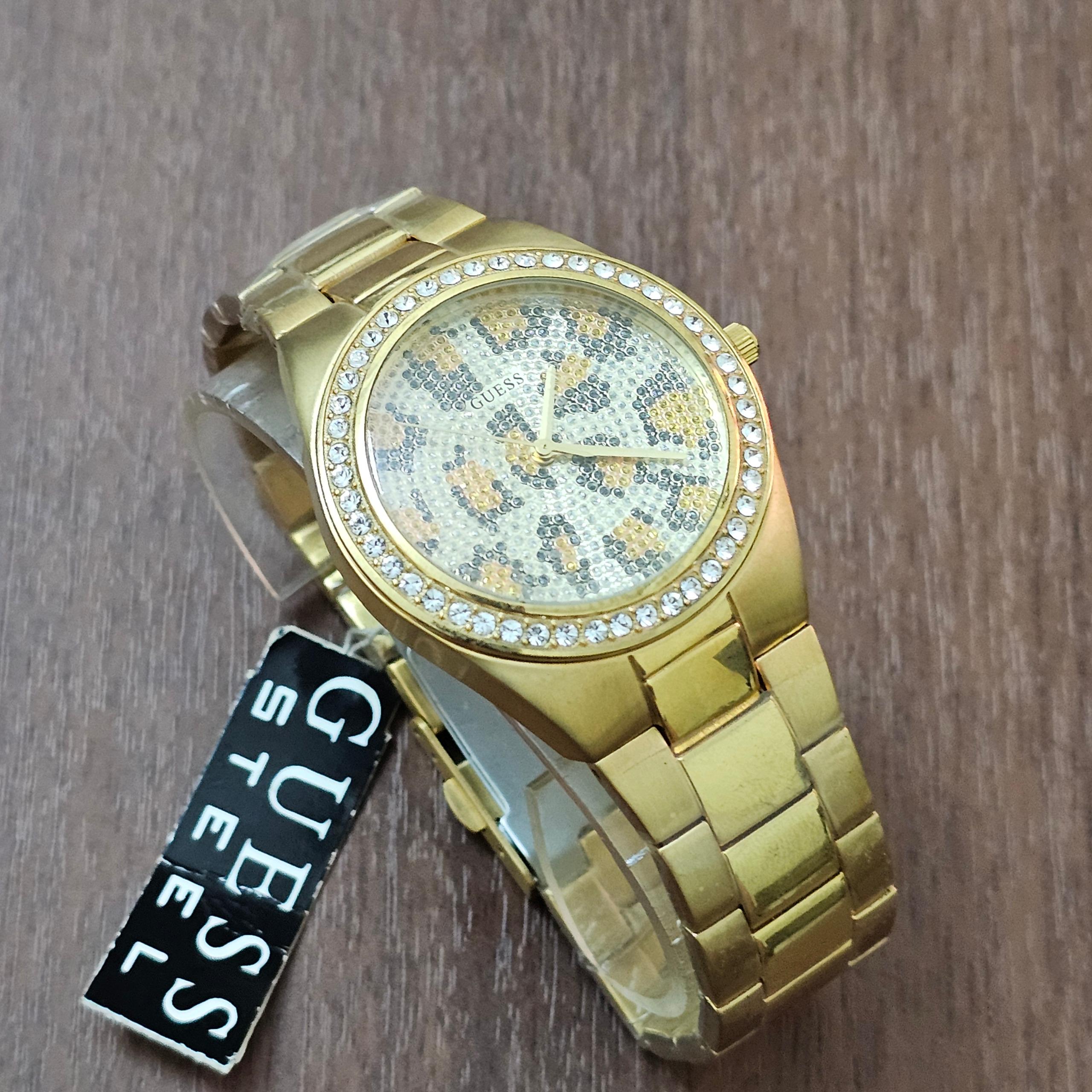 گس / GUESS