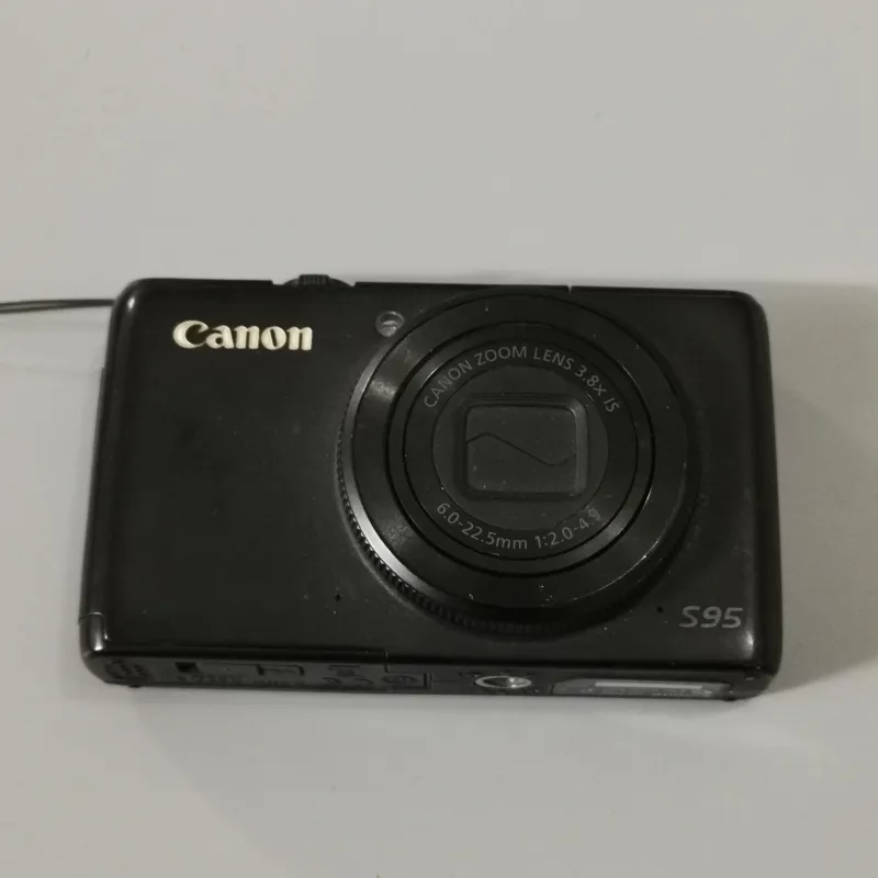 دوربین کنون s95