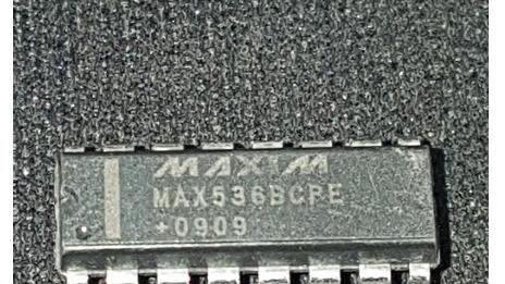 آی سی MAX536BCPE MAX536 DIP16