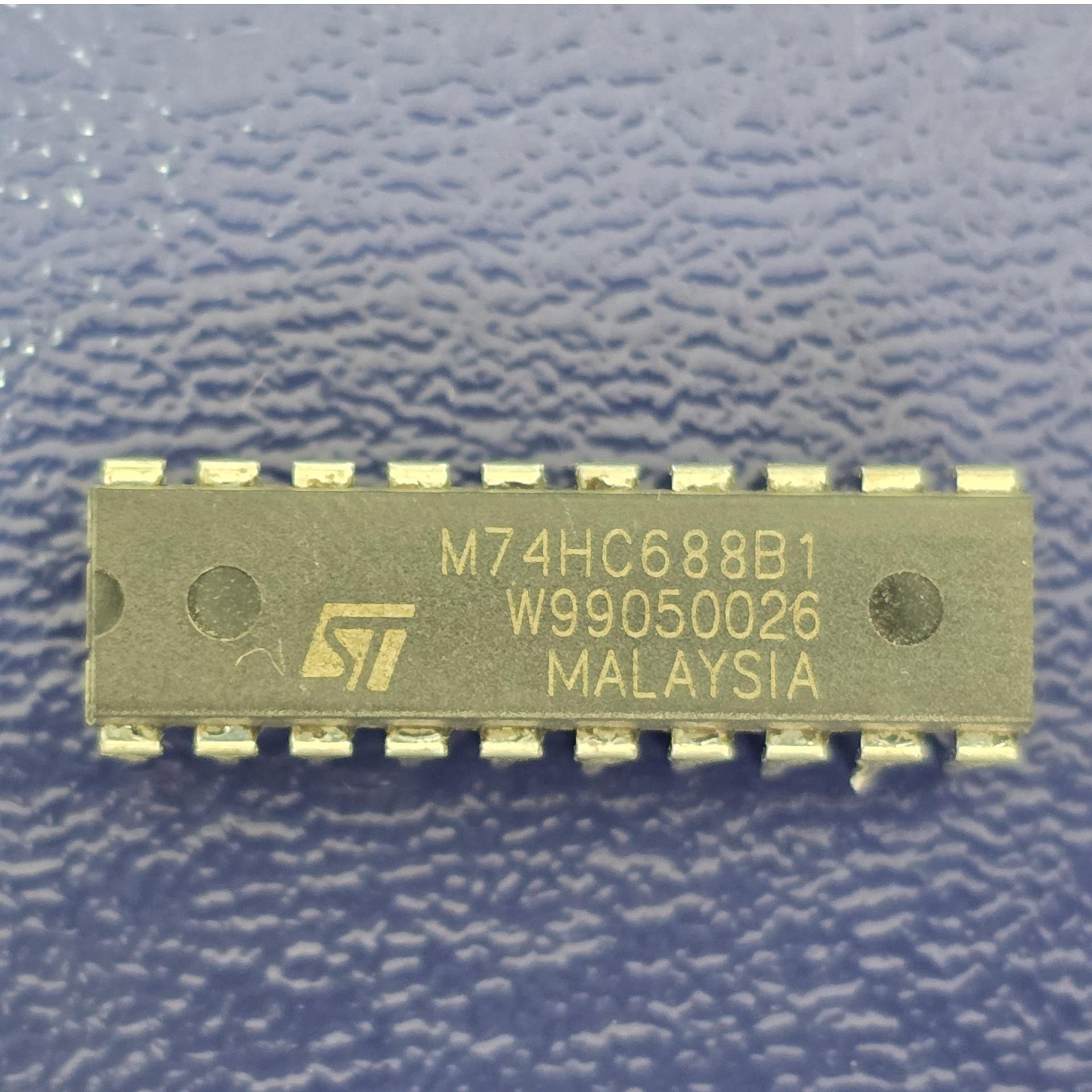 آی سی اورجینال M74HC688B1 74HC688 74688 DIP