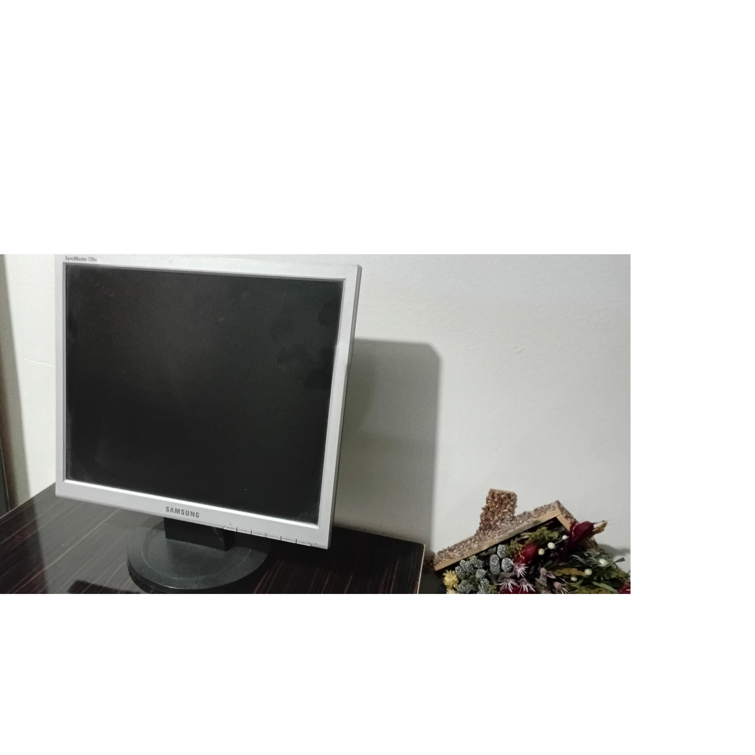 مونیتور led 15 اینچ سامسونگ