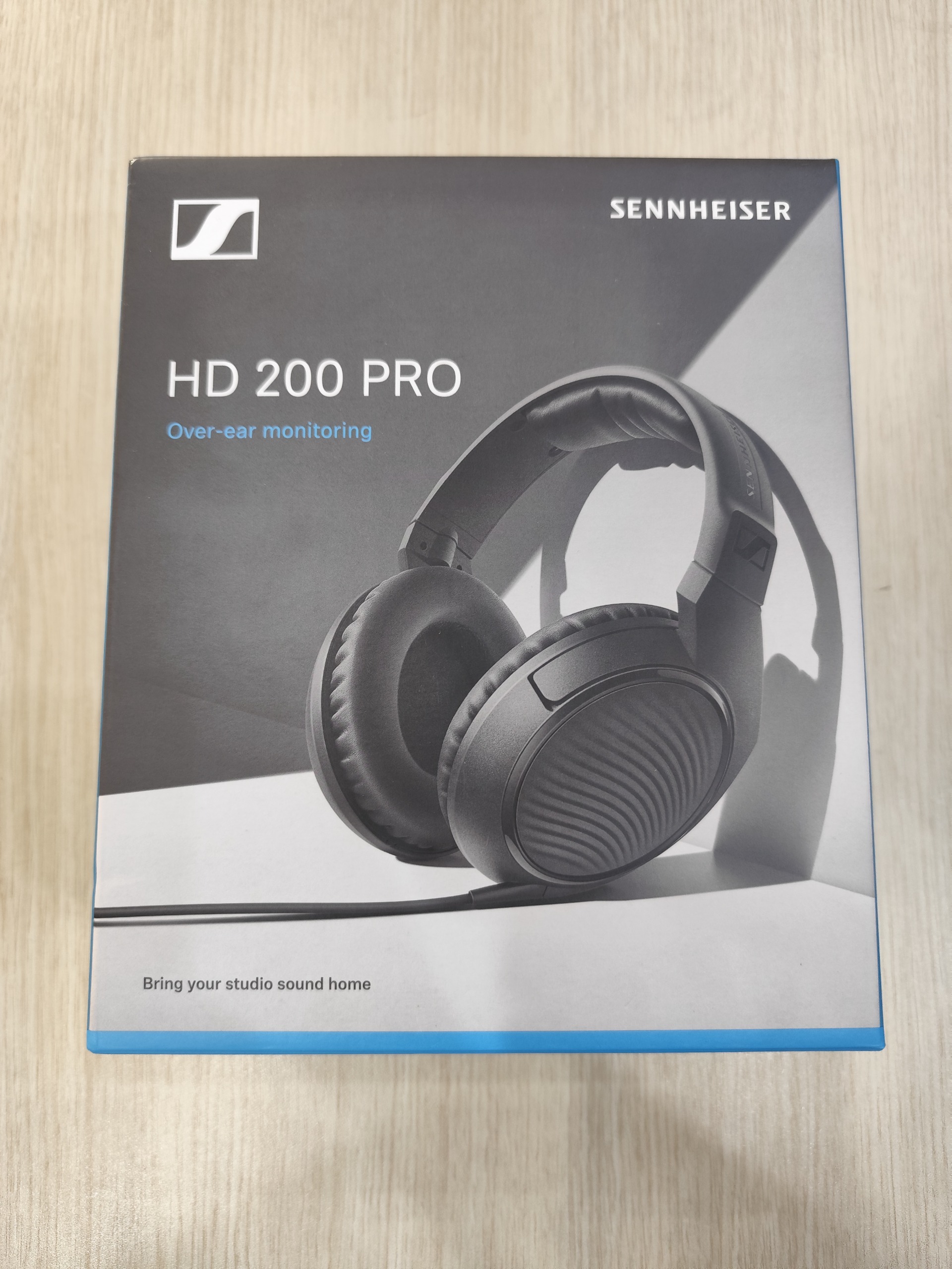 Sennheiser hd 200 pro