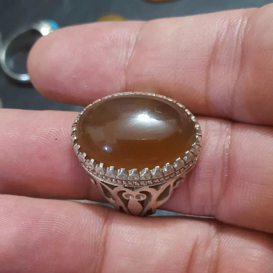 انگشتر عقیق جزع درشت و آبدار