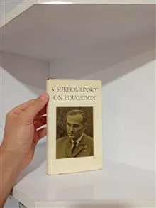 V.Sukhomlinsky