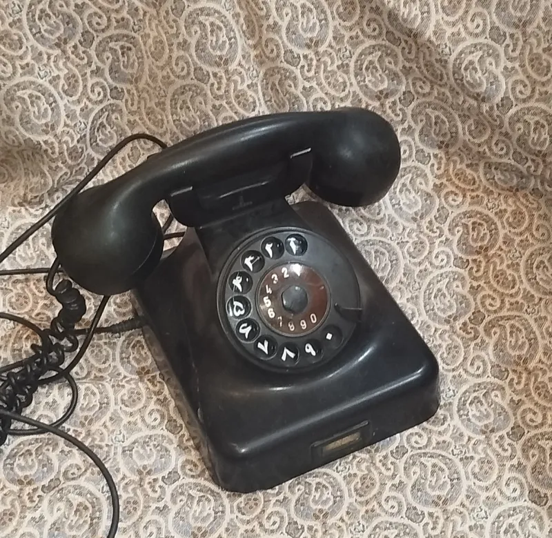 تلفن آلمانی قدیمی
