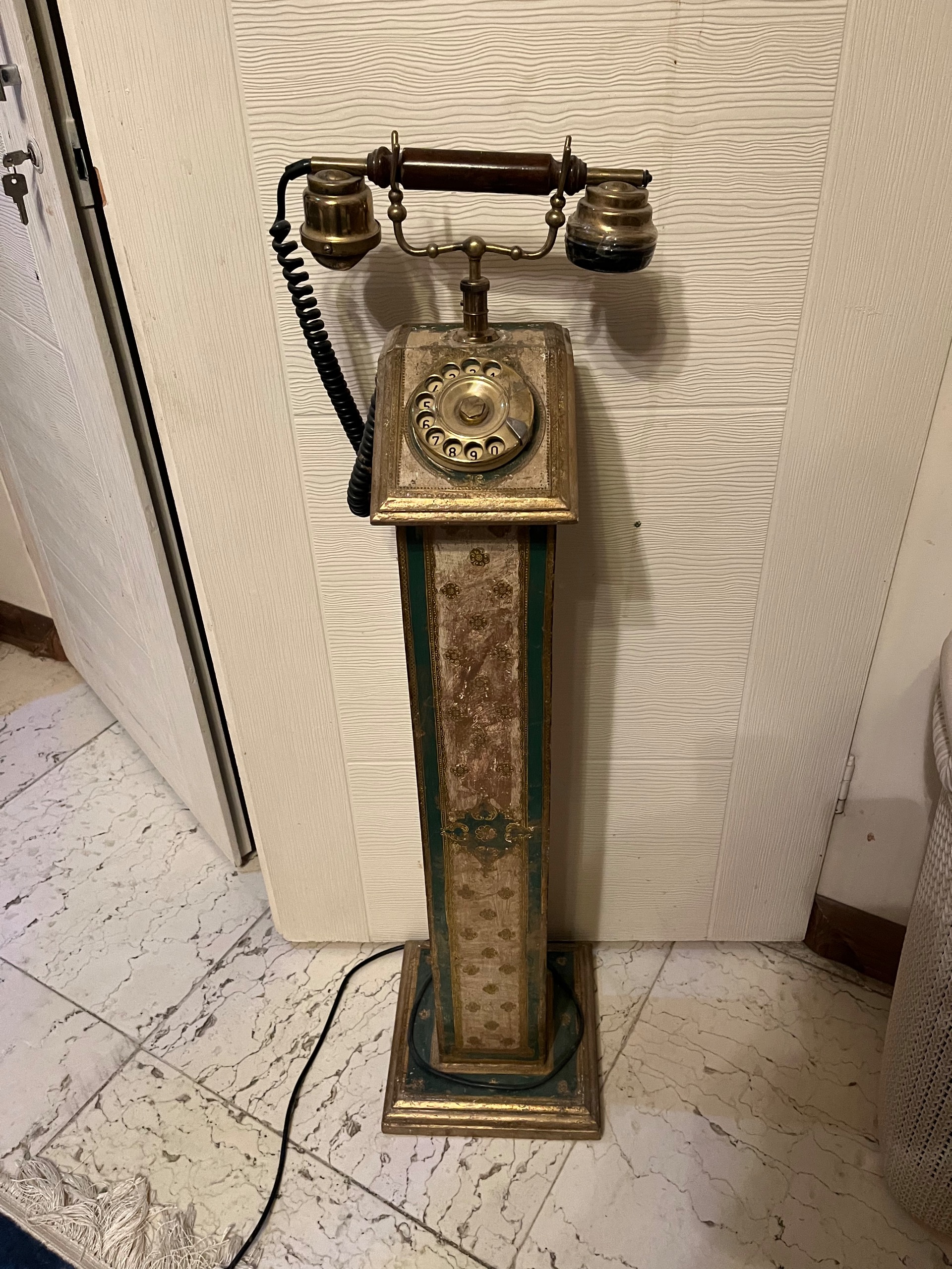 تلفن آنتیک چوبی ایتالیایی