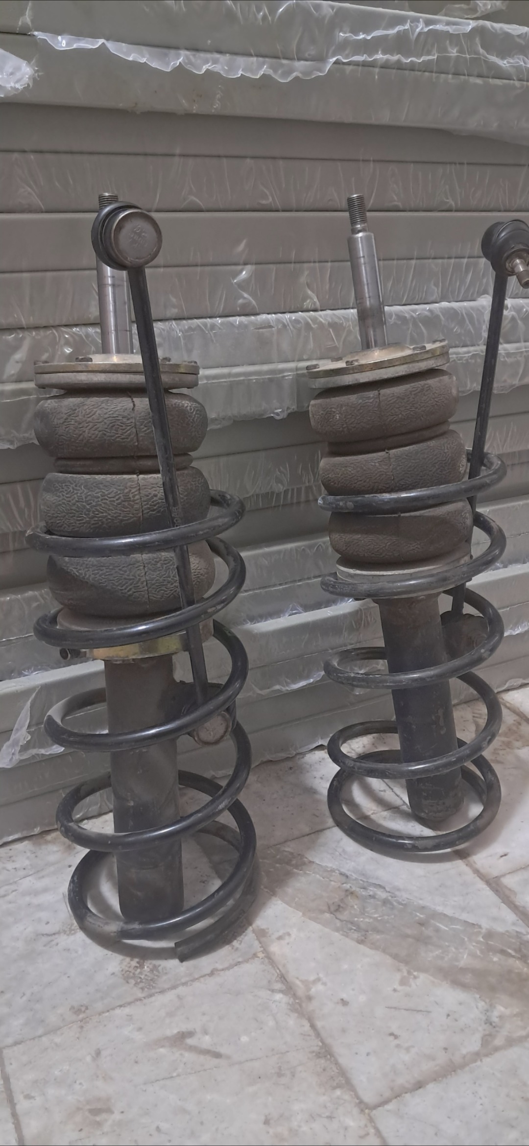 پنوماتیک کمک فنر