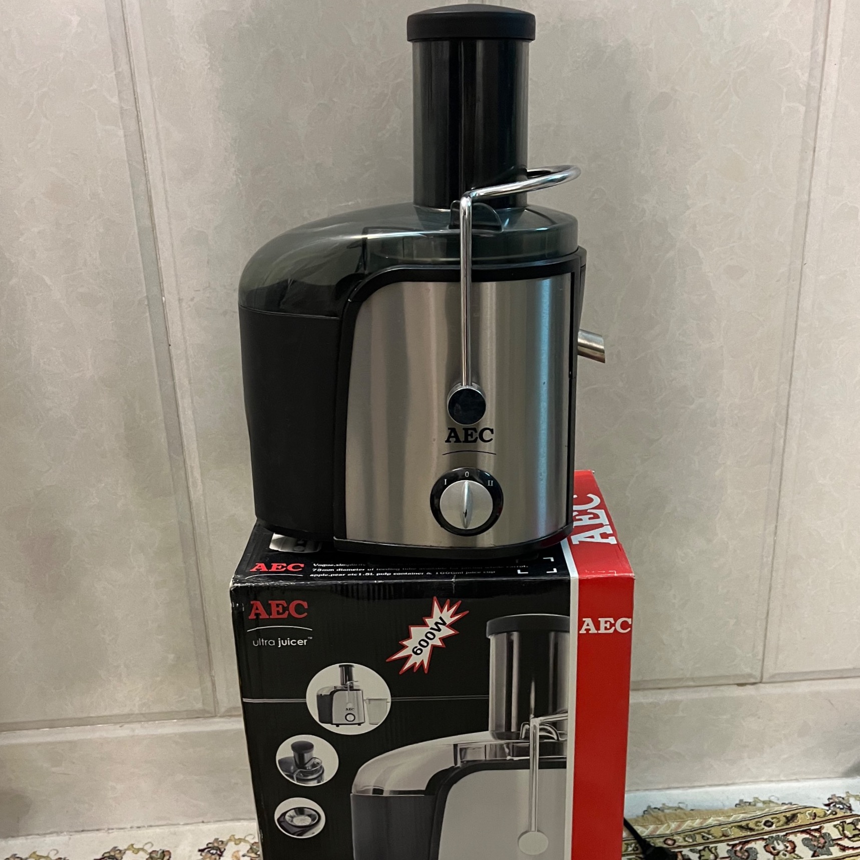 آبمیوه گیری AEC