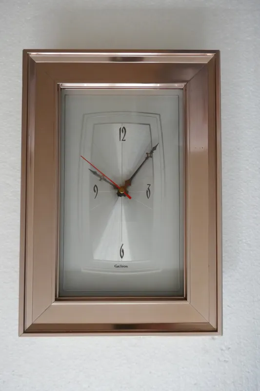 ساعت دیواری قدیمی برند Galleon