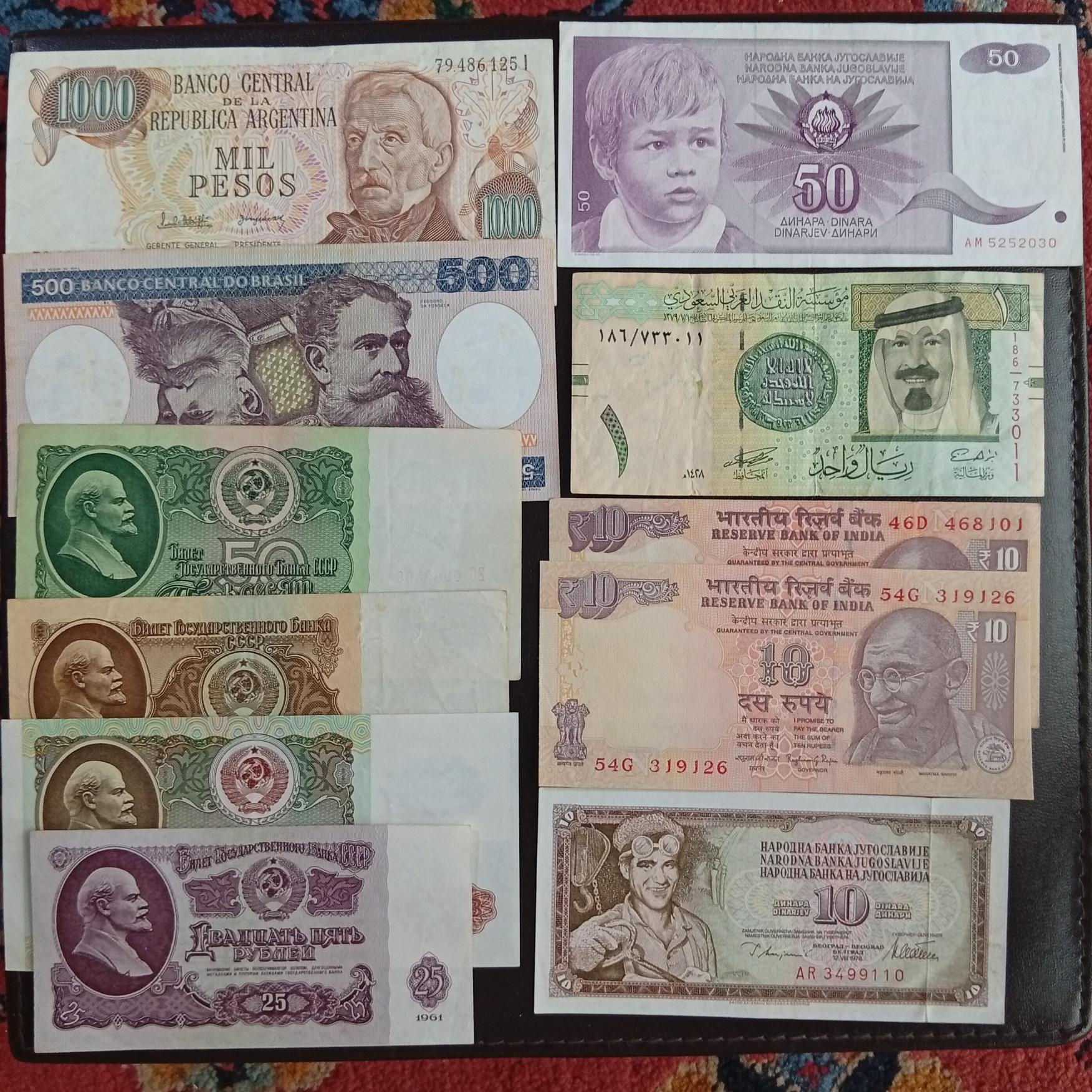 11برگ اسکناس خارجی متنوع