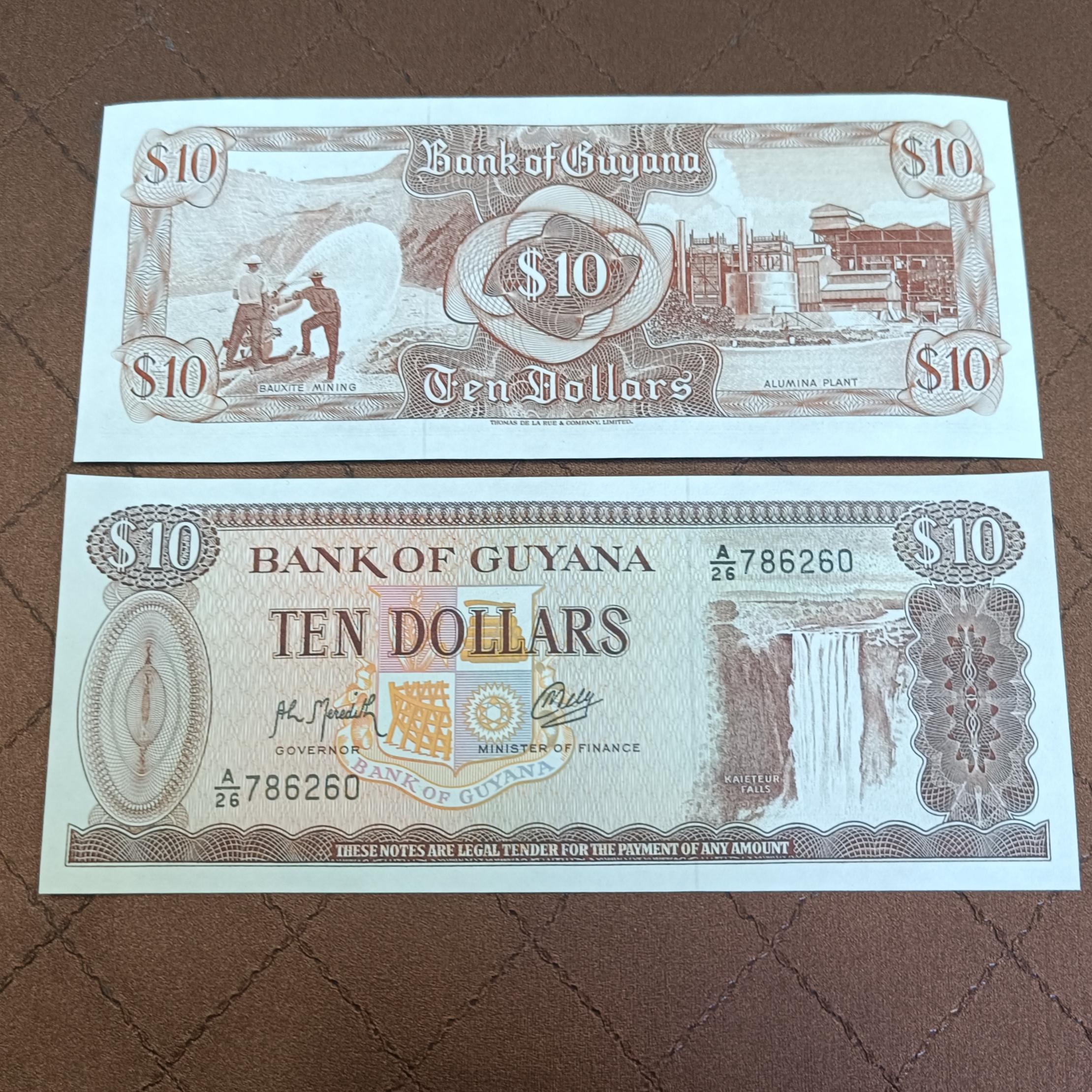 جفت بانکی 10 دلار گویان