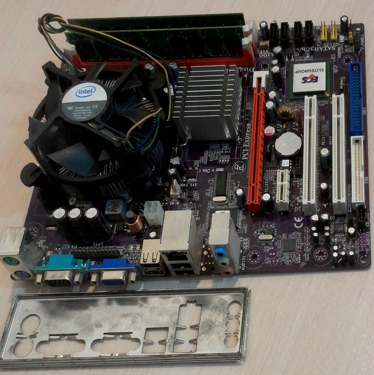 باندل مادربرد و پردازنده 2 هسته ای رم 2 گیگ DDR2