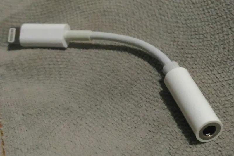 تبدیل اورجینال لایتنینگ به جک 3.5 میلیمتری