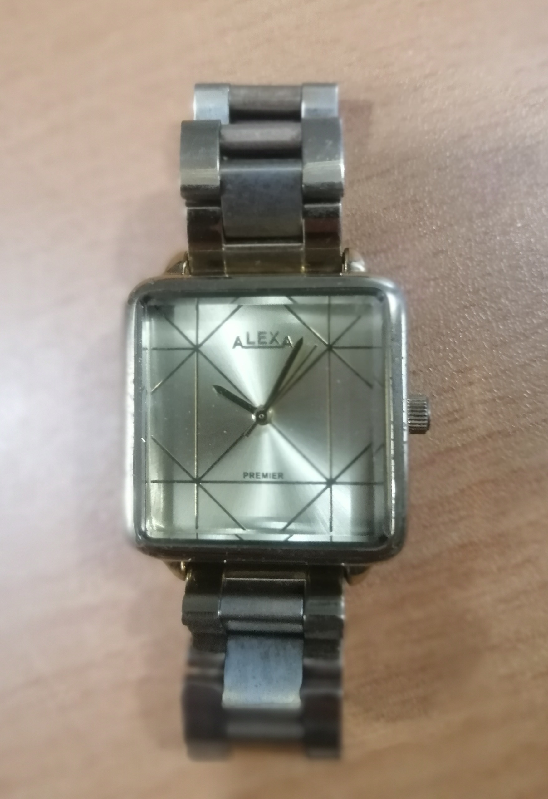 ساعت مچی رزگلد ALEXA