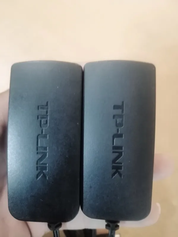 دو عدد آداپتور TP LINK مدل 9 ولت 0.85 آمپر