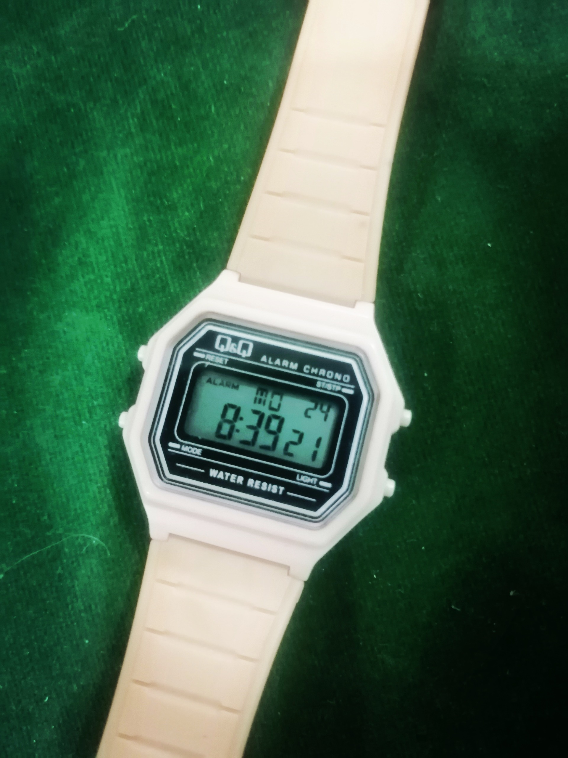 ساعت مچی دیجیتال QQ
