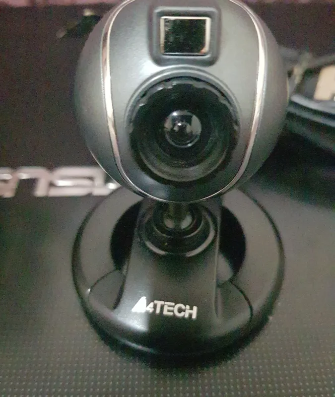 وبکم ، میکروفن دار 4Atech فورتک