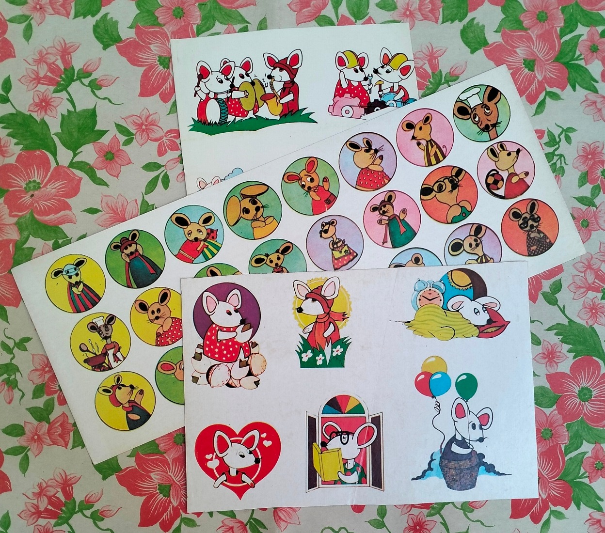 سه مدل برچسب قدیمی مدرسه موشها دهه 60