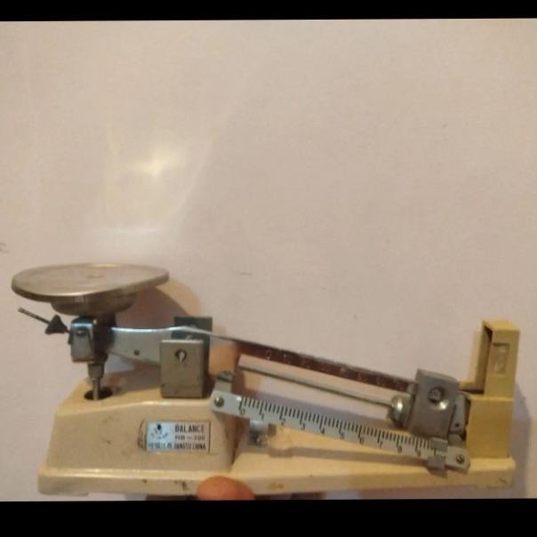 ترازوی قدیمی کلکسیونی