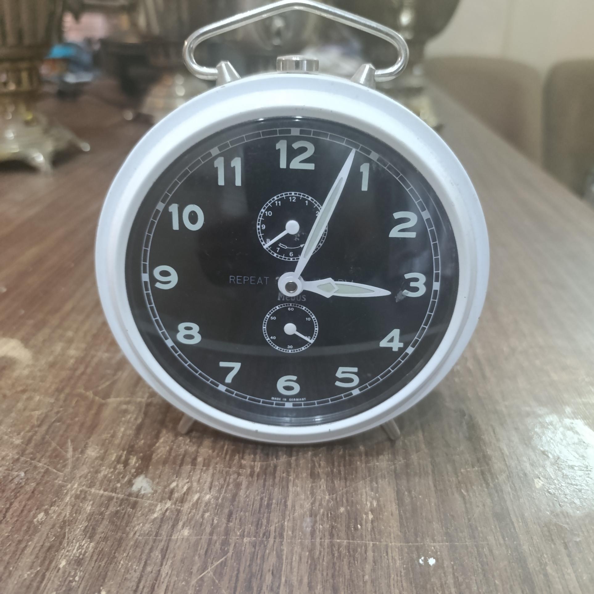 ساعت پیتر المانی