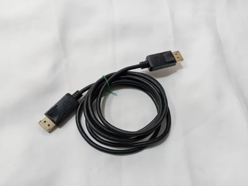 کابل Display port سالم