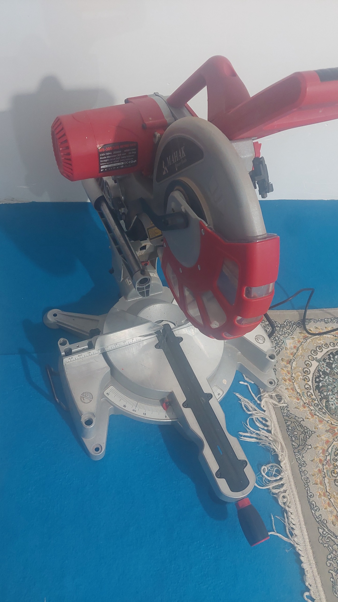 فارسی بر تیغه 30 سانت محک