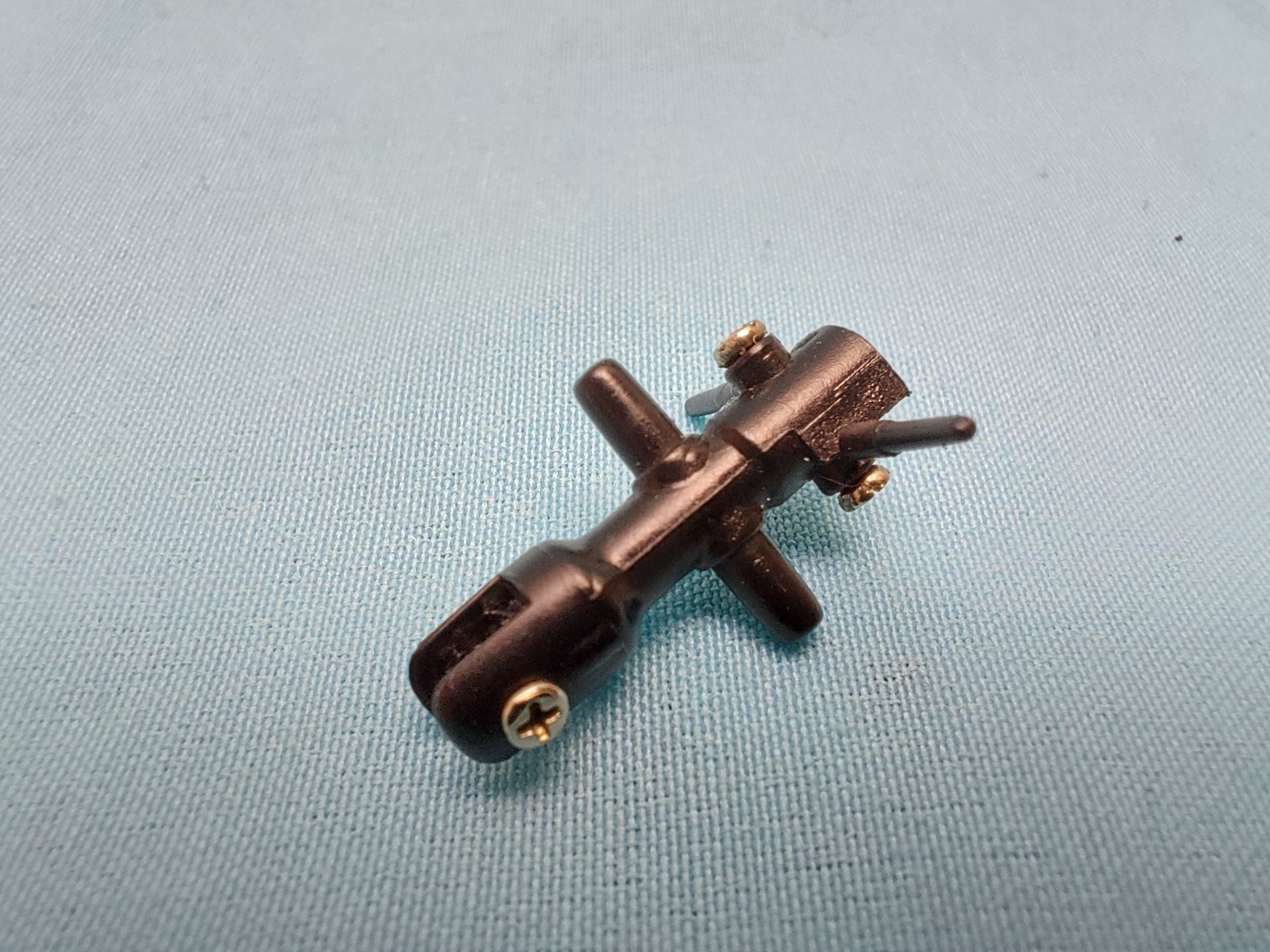 صلیبی هلیکوپتر WLtoys v911 و play factory h4