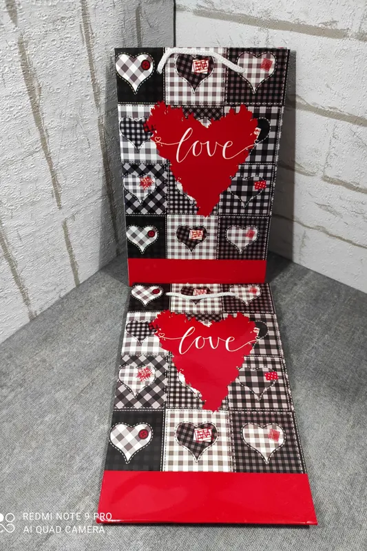 گیفت بگ طرح لاو 17در26سانت عمودی