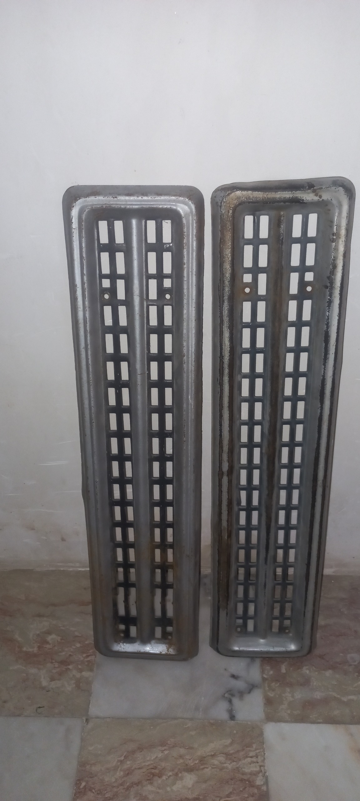 جلو پنجره نیسان