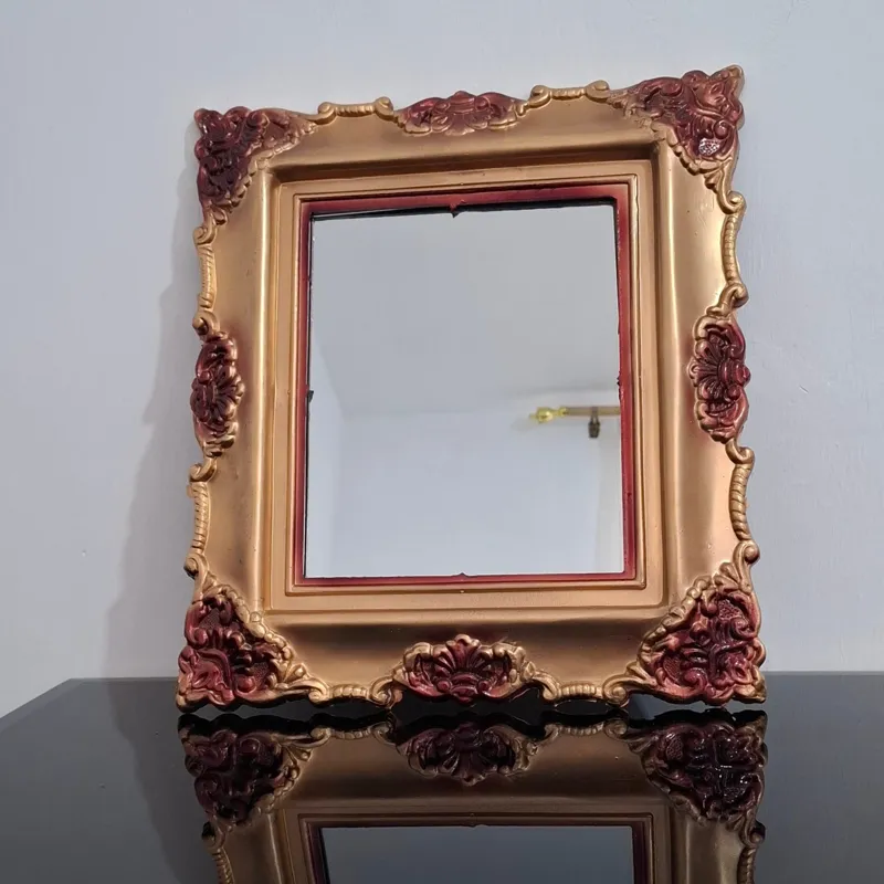 آینه دیواری نوستالژی زیبا و کمیاب