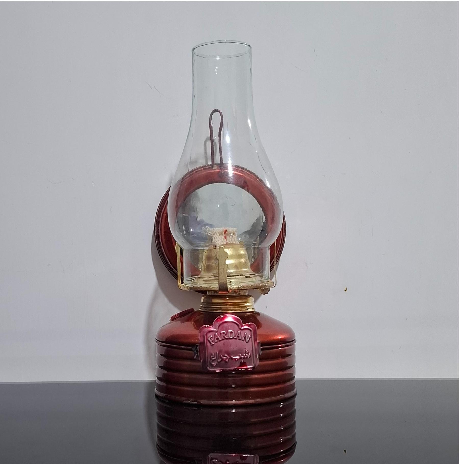 چراغ نفتی آینه ای قدیمی -توضیح دارد