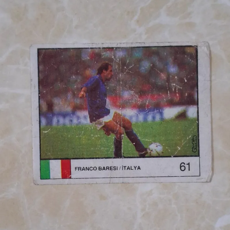 عکس آدامس سین سین-بازیکن ایتالیا