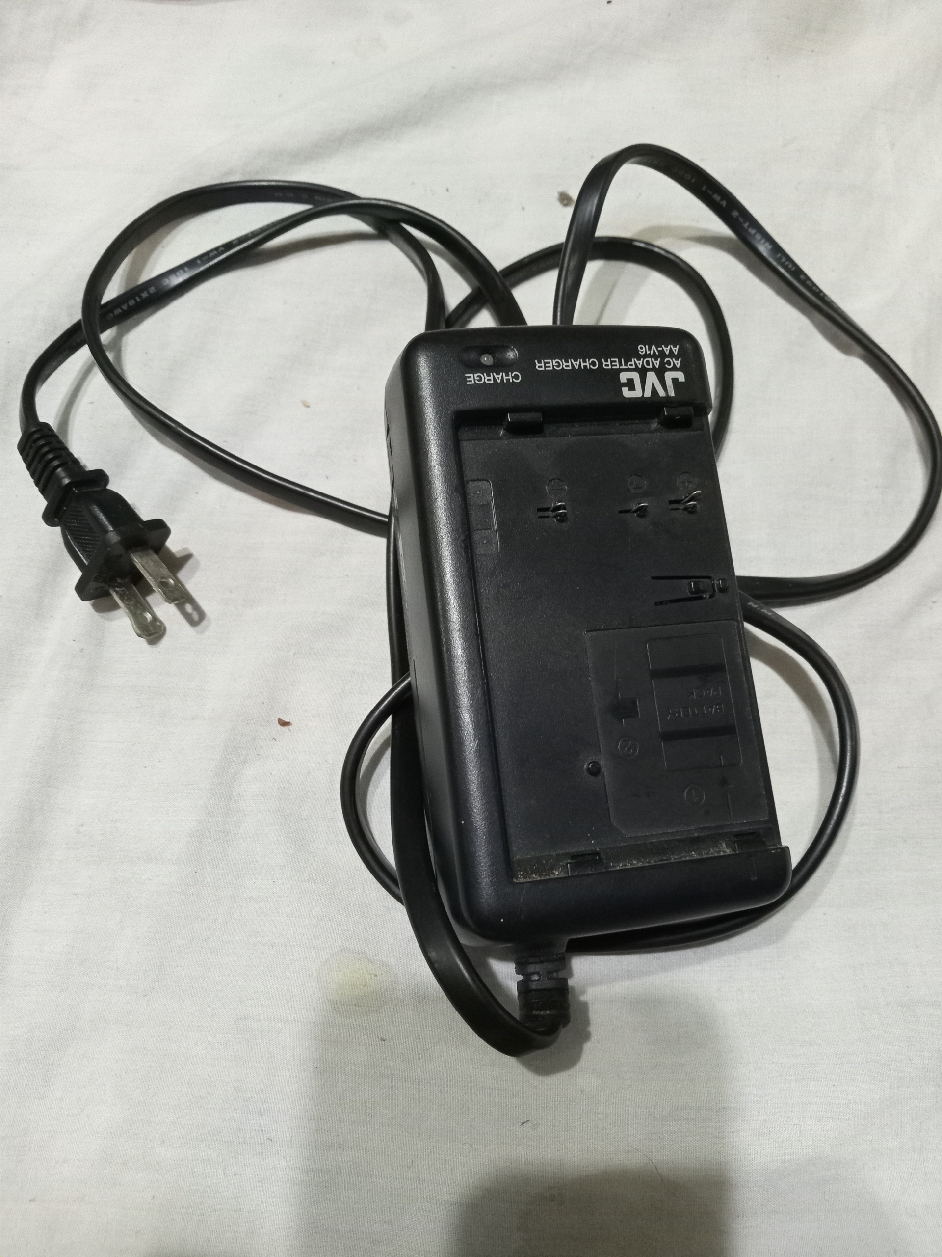 شارژر دوربین jvc
