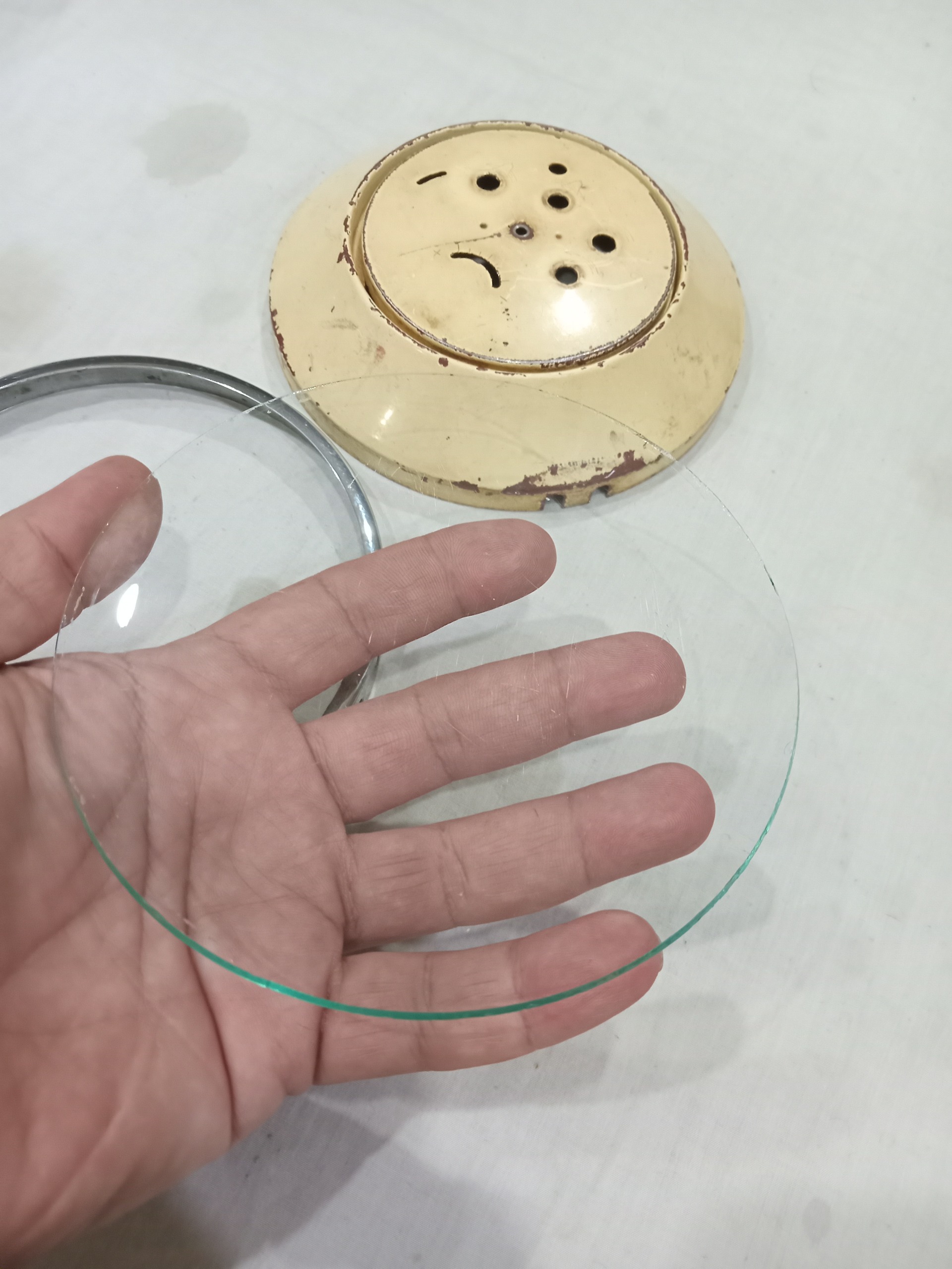 شیشه و زه دور قاب کمیاب ساعت رومیزی