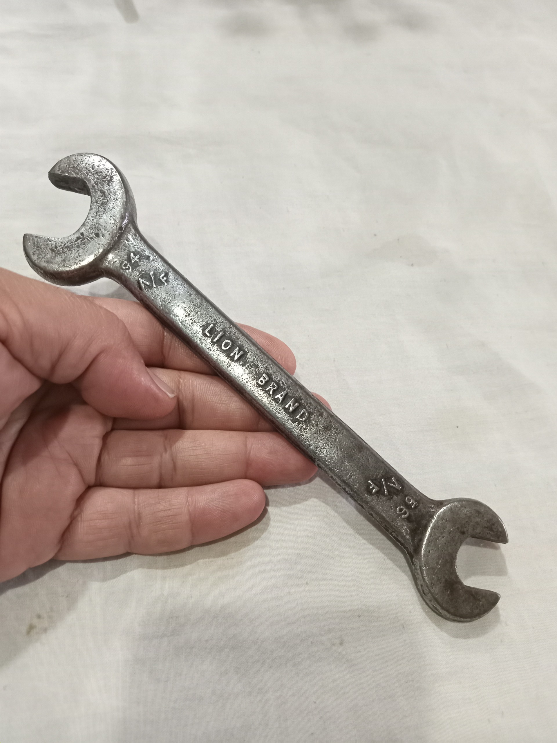 آچار تخت کهنه خیلی قدیمی