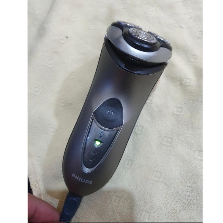 ریش تراش فیلیپس HQ8240